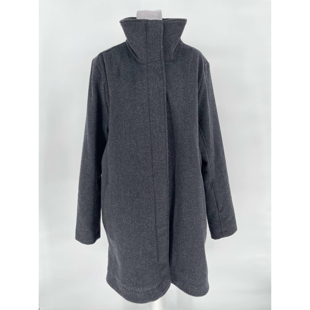 Pendleton Black Coat With Multicolor Lining - image 2